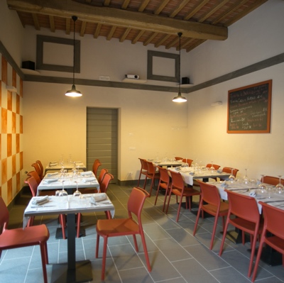 Il nostro ristorante offre un menù di specialità Toscane realizzate a partire dai prodotti delle nostra azienda agricola